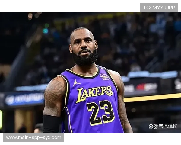 詹姆斯压哨表现,湖人再现王者风采